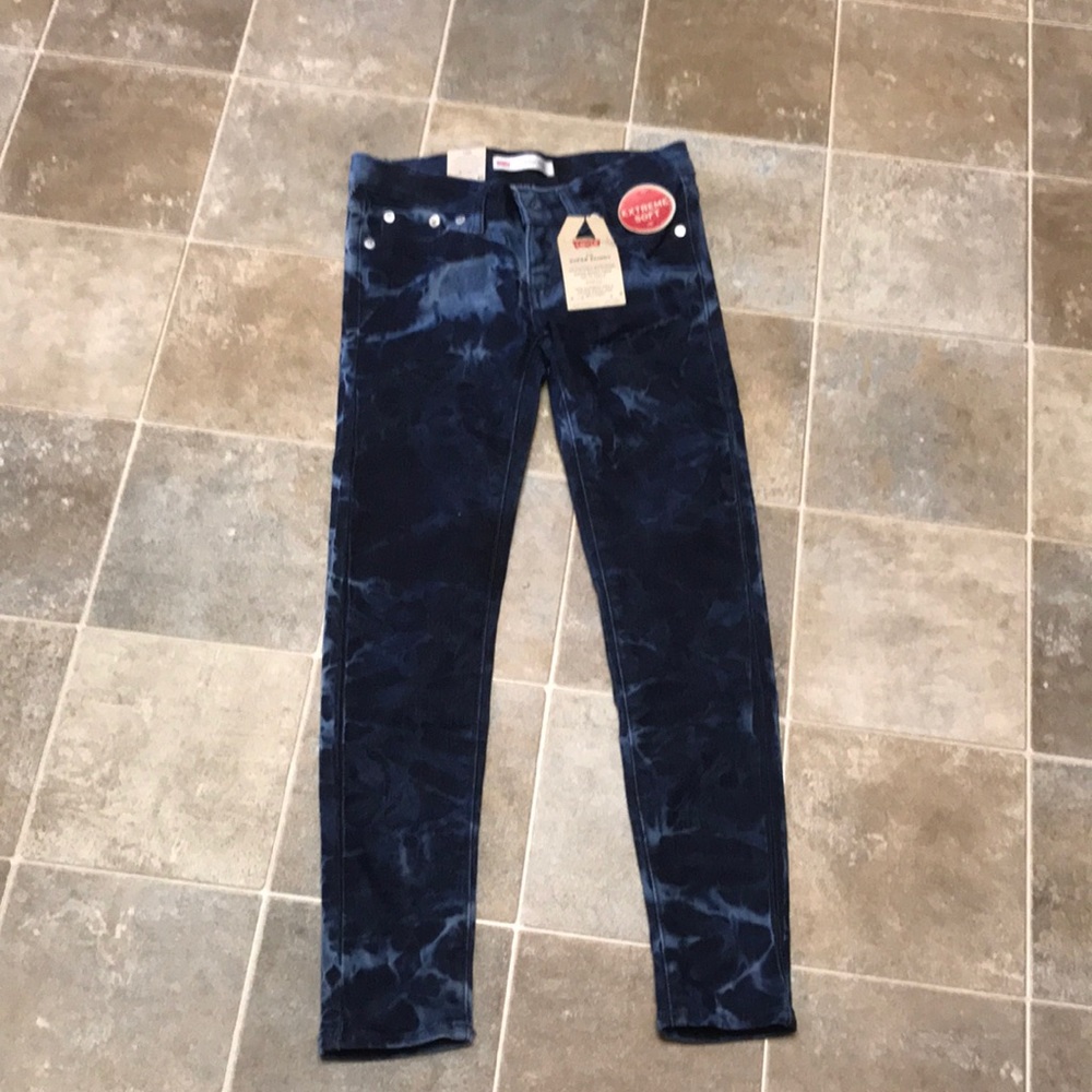 Girls Levi’s jeans